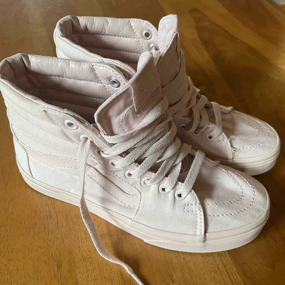 Vans Women's Sneakers in Light Pink